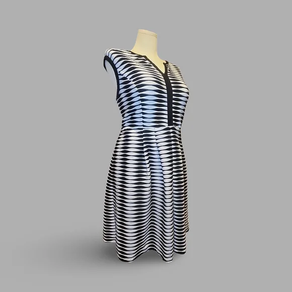 Shelby & Palmer sleeveless fit-and-flare dress Whimsygoth Rockabilly Punk B&W ❥❥ - Picture 3 of 11